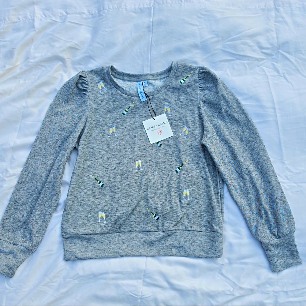 Grace + Karma Women's Gray Pullover Sweatshirt Holiday Embroidered S #245